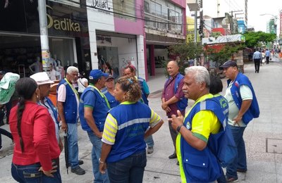 Prefeitura de Maceió faz ordenamento do Calçadão do Comércio