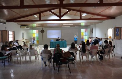 Servidores da rede municipal de Educação realizam autoavaliação