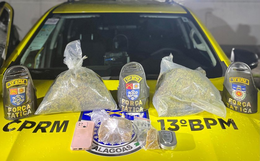 Polícia apreende mais de 2 kg de drogas no Antares; suspeito seria gerente do tráfico no Jacintinho
