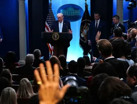 Juiz federal considera que o Pentágono está violando ordem judicial para restabelecer o acesso de jornalistas