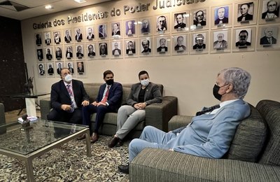 Em reunião, PGE e TJ tratam sobre registro do imóvel doado pelo Governo do Estado