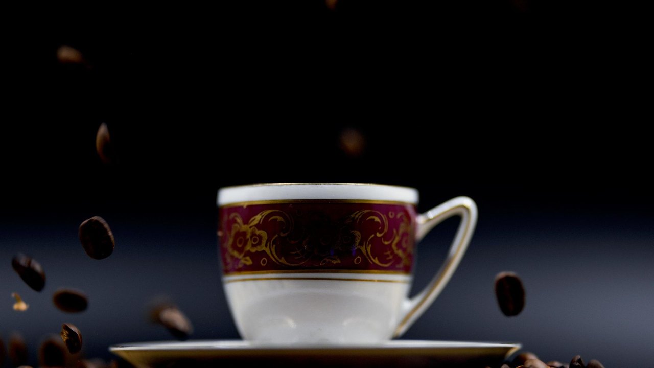 Brasil espera colheita recorde de café, mas com queda em grãos premium por causa das chuvas.