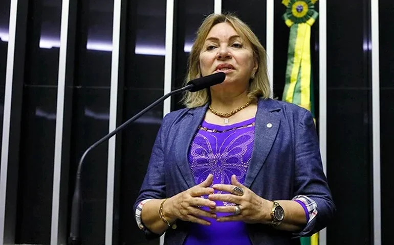 Quem é Gorete Pereira, deputada que usará tornozeleira após operação sobre fraudes no INSS