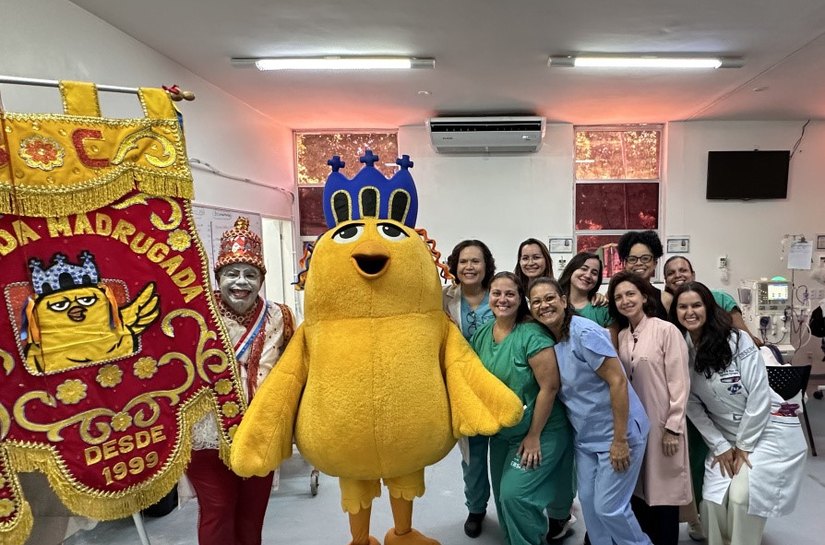 Bloco Pinto da Madrugada leva cultura e alegria ao HUPAA