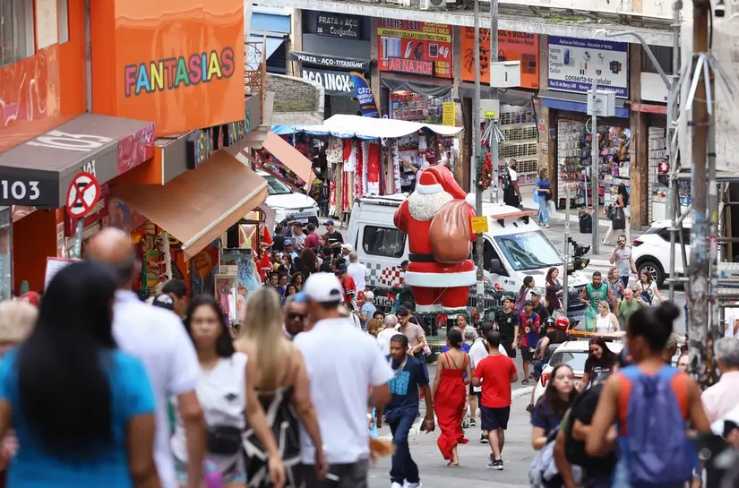 Novo salário mínimo será de R$ 1.621 em 2026