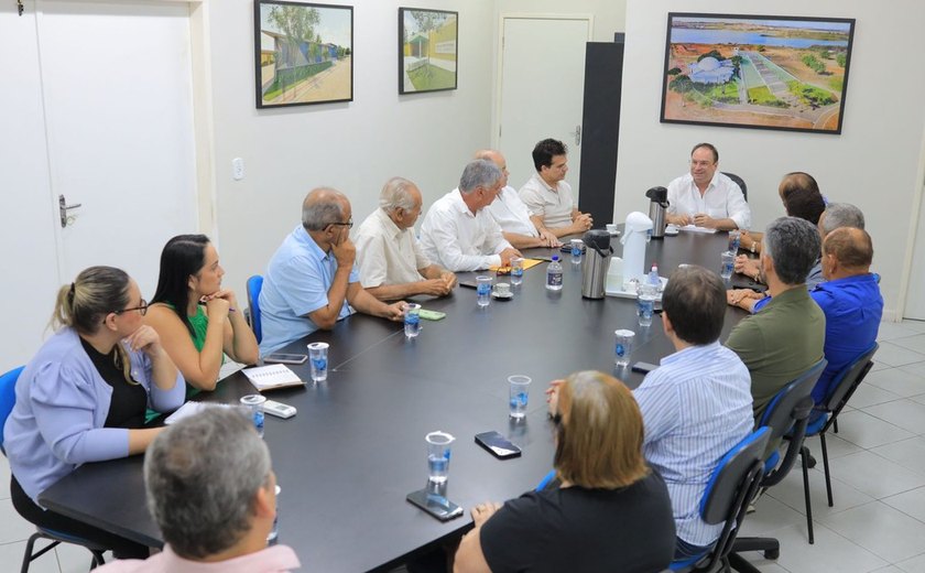 Prefeito Luciano Barbosa recebe a visita do novo provedor do Hospital Regional de Arapiraca