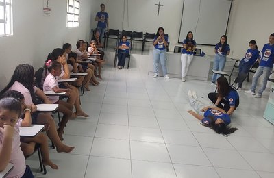 Samu leva noções de primeiros socorros e cidadania ao Lar da Menina