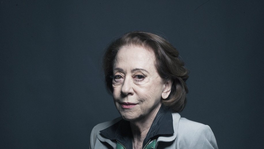 Fernanda Montenegro vai evitar o apocalipse em "O Outro Lado do Paraíso"