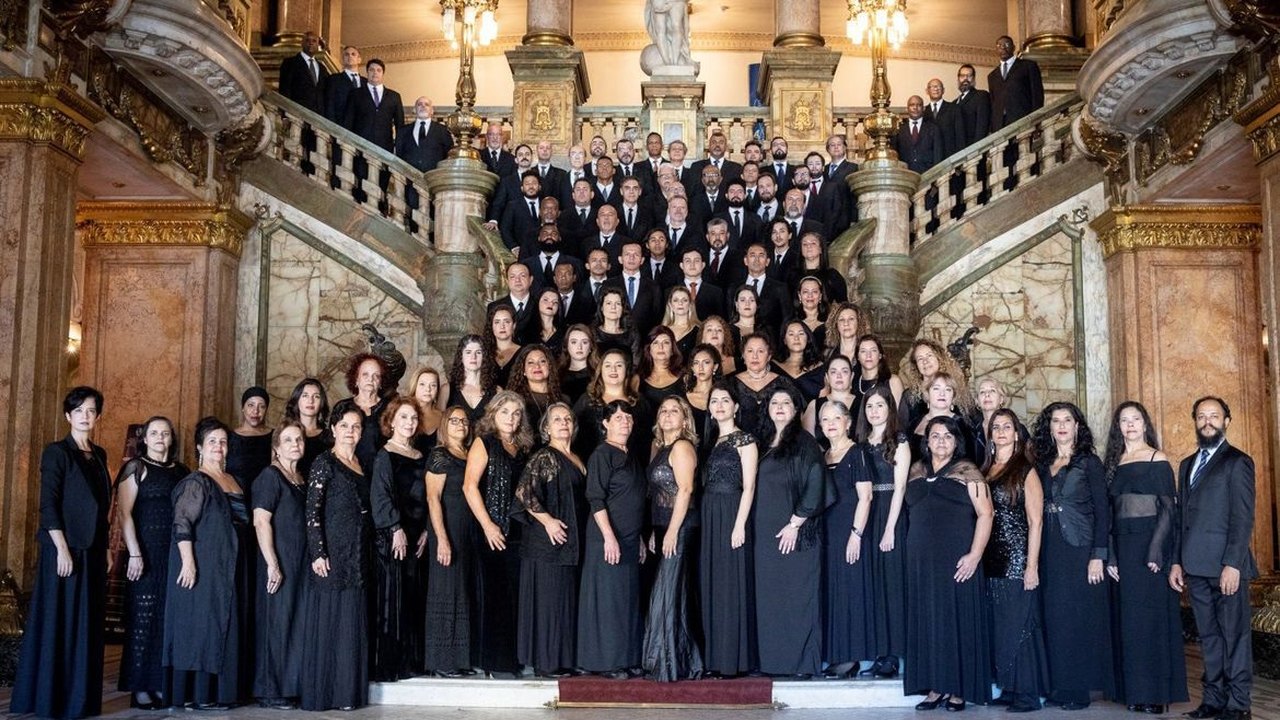 Coro do Theatro Municipal do RJ faz 90 anos e busca popularização