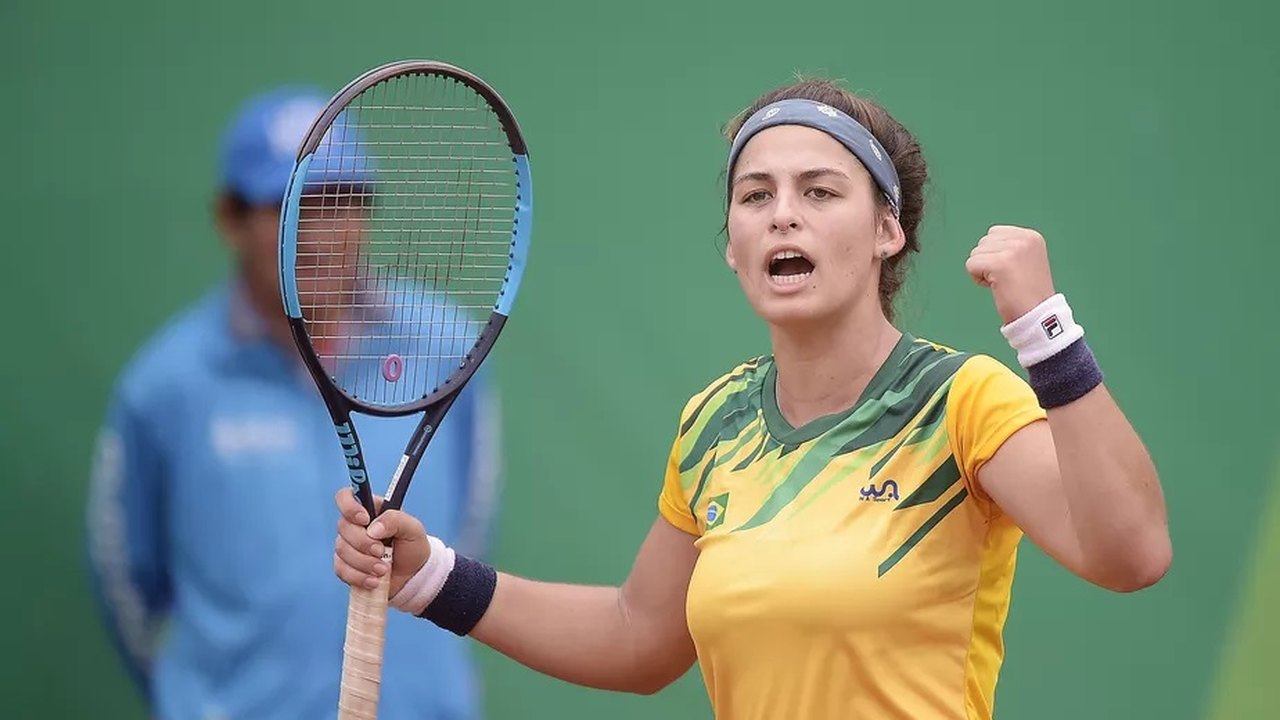 Carol Meligeni vai à 2ª rodada do qualificatório do US Open; Daniel Dutra cai