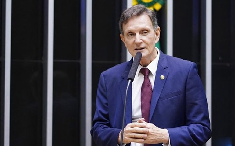 Desembargador suspende cassação de Marcelo Crivella na Justiça Eleitoral