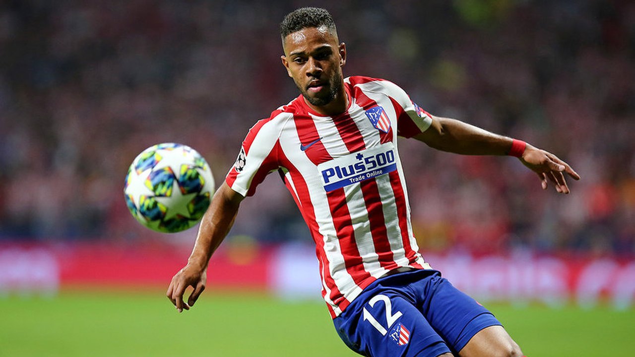 Sem Renan Lodi, diagnosticado com covid-19, Atlético de Madrid volta aos treinos