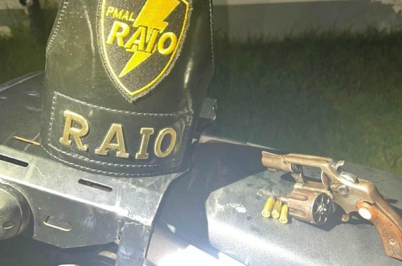Companhia de Raio prende suspeito de ameaçar vizinhos com arma em Rio Largo