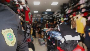 Receita Federal deflagra operação para apreender produtos falsificados no Centro de Aracaju; VÍDEO