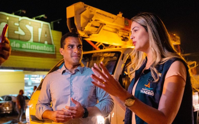 Prefeito em exercício Galba Novaes Netto acompanha mutirão da Sima na Feirinha do Tabuleiro