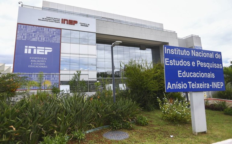 MEC prorroga prazo para pedir isenção da taxa de inscrição do Enem
