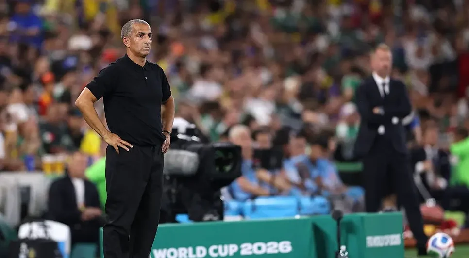 Sabri Lamouchi não suportou a pressão e foi derrubado após estreia