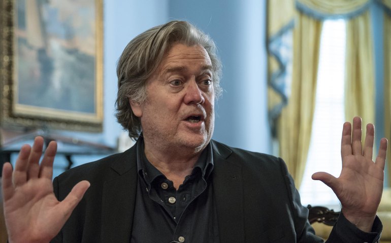 Condenado por desacato, Steve Bannon pede à Suprema Corte dos EUA que adie sua pena de prisão