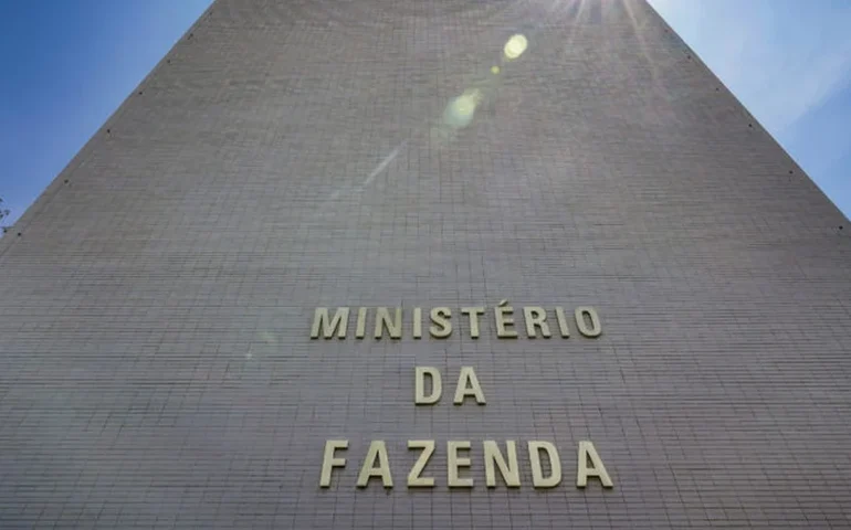 Enquete atualizada da Fazenda aponta eliminação de participante com alta rejeição; veja prévia das porcentagens