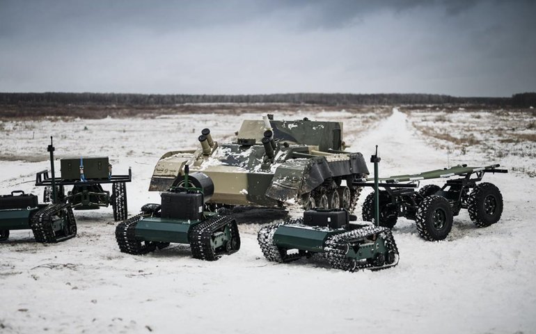 Rostec revela drone de esteiras de última geração que reforça a segurança dos soldados em batalha