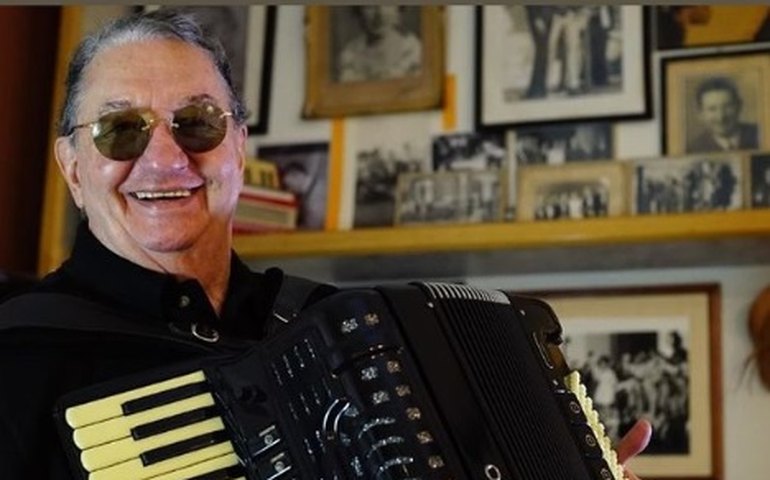 Pedido de aumento de Elis e convite de João Gilberto: relembre histórias de Caçulinha