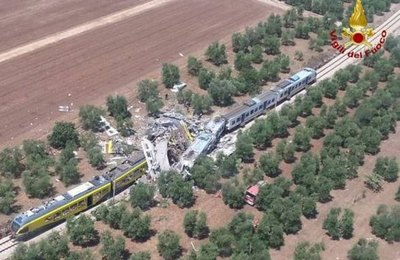 Trens se chocam na Itália e deixa vários mortos e feridos