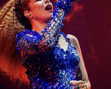 Vanessa da Mata apresenta turnê “Todas Elas”