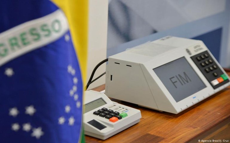 TSE quer combater fake news nas eleições com chuva de informação