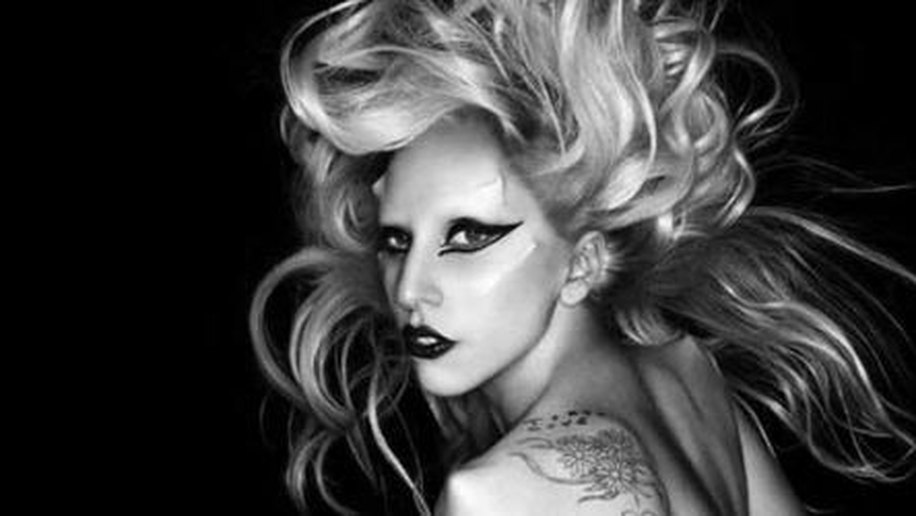 Pai de Lady Gaga receberá 50% dos lucros das empresas dela