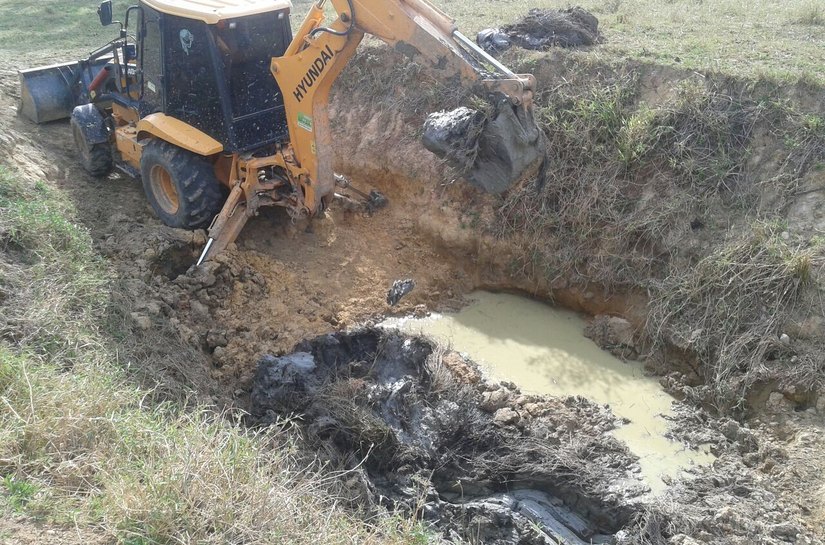 Seagri de Penedo realiza limpeza e construção de poços na zona rural