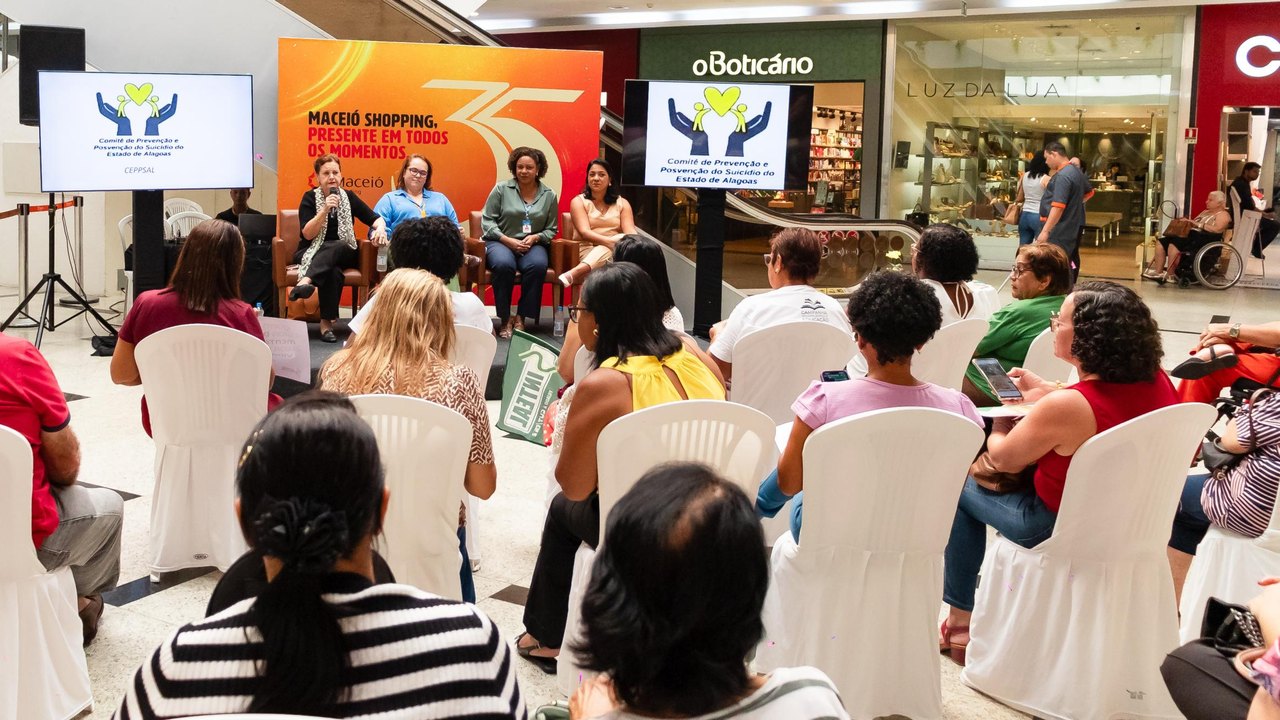 Rodas de Conversa em shopping de Maceió discutem com a população prevenção e posvenção do suicídio