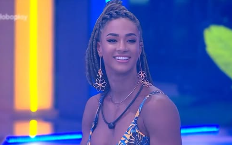 Aline diz no 'BBB 25' que está solteira e dispara: 'Quem não pegou, não pega mais'