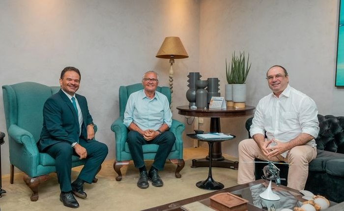 Marcelo Victor com Renan Calheiros e Luciano Barbosa