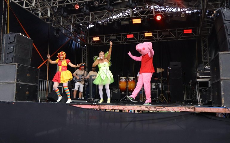 Carnaval do Povo 2025 termina na segunda e é marcado por fracasso de público