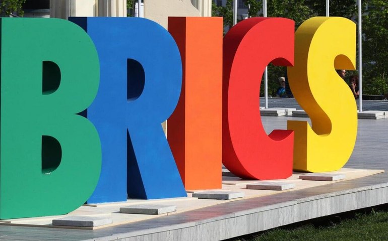 Ativos financeiros do BRICS atingem US$ 60 trilhões, mais de 50% do nível mundial, diz ministro