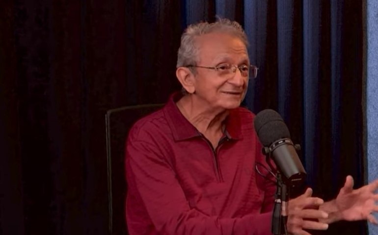 Mestre Júlio Santos será homenageado no Salão de Abril de Fortaleza