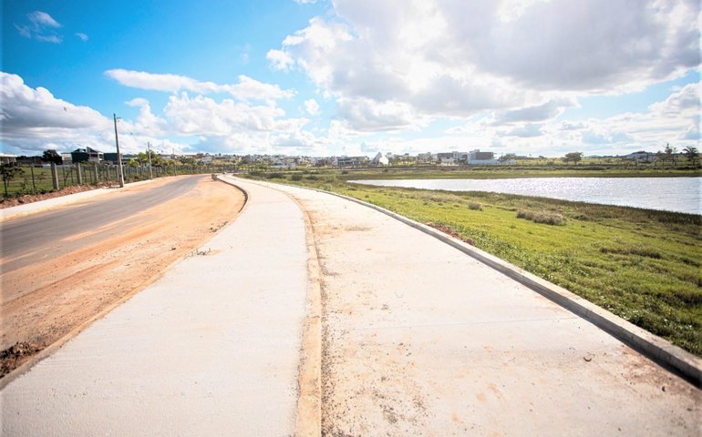 Ampliação do Lago da Perucaba começa a receber iluminação em LED