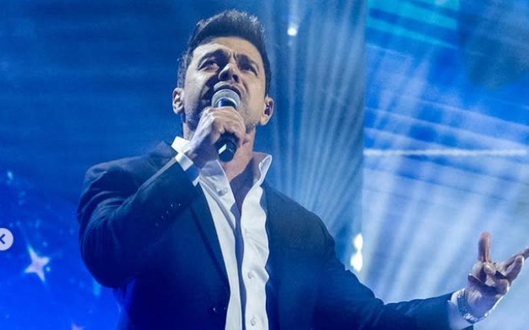 SBT mantém especial de Natal com Zezé Di Camargo após polêmica