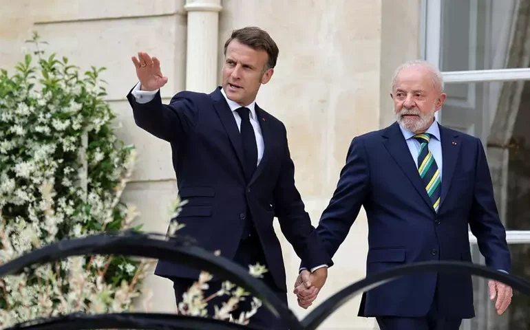 Lula defende acordo UE-Mercosul em conversa com Macron