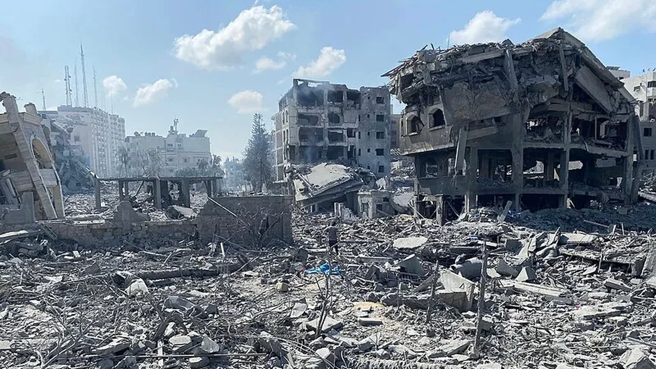 Bombardeios israelenses deixam pelo menos sete mortos no centro da Síria