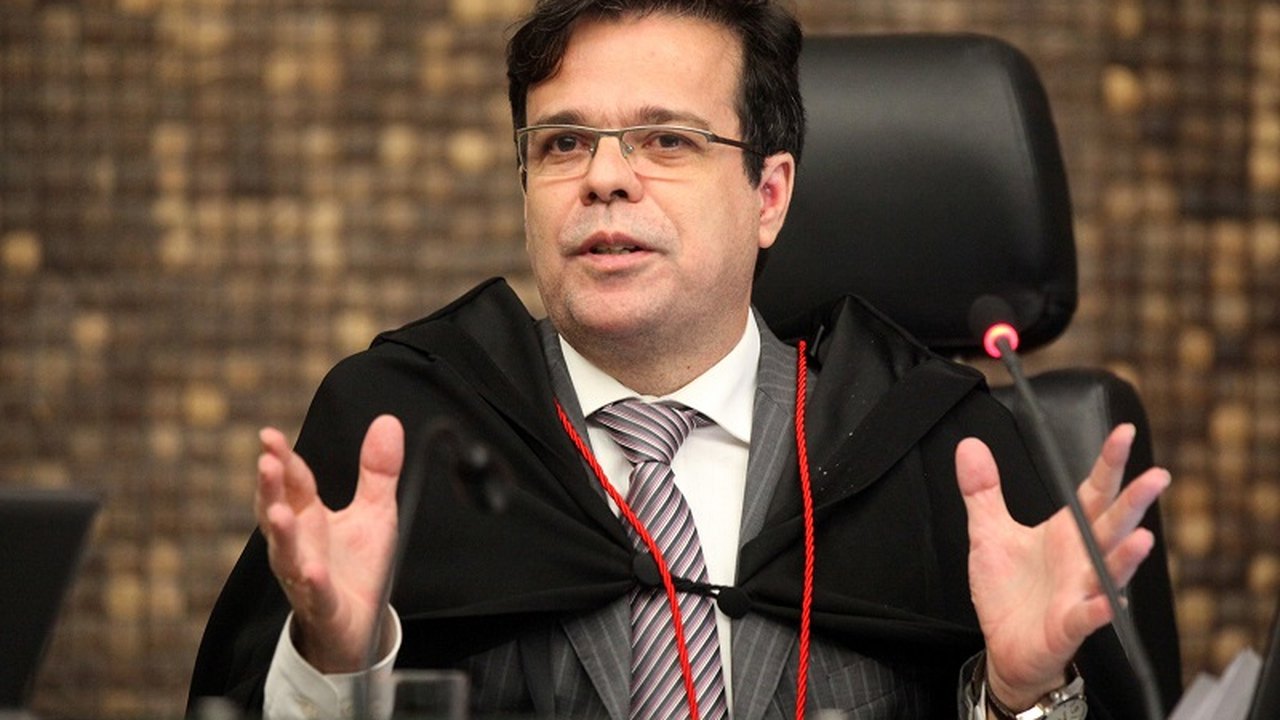 Desembargador Tutmés Airan será agraciado com a Comenda Tavares Bastos