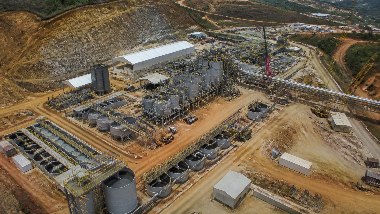 Sigma Lithium retoma ritmo de produção no Vale do Jequitinhonha e estende prazo de dívida