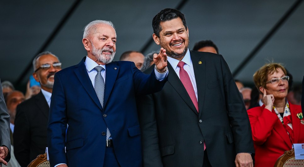 Lula se reunirá com Alcolumbre para tentar acelerar pautas no Senado antes de setembro