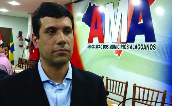Para o presidente da AMA, Hugo Wanderley, intensidade da crise pegou os gestores de surpresa - Foto: Divulgação Para o presidente da AMA, Hugo Wanderley, intensidade da crise pegou os gestores de surpresa - Foto: Divulgação