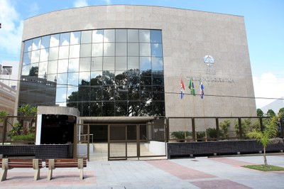 Justiça mantém funcionamento 24 horas das Delegacias da Mulher em Maceió