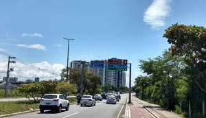 tempo parcialmente nublado em Sergipe