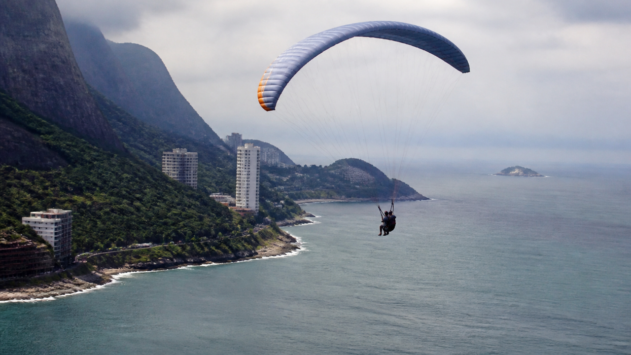 Clube suspende voos em São Conrado após morte de coronel em queda de parapente