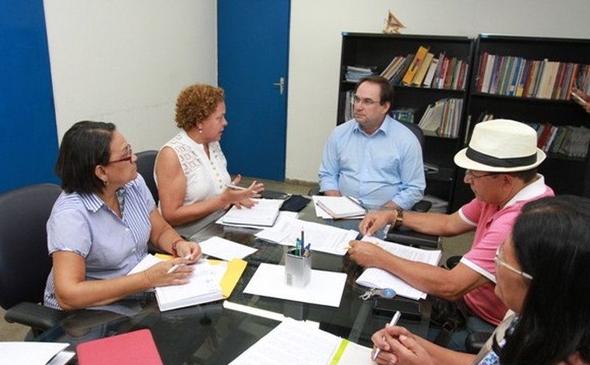 Luciano Barbosa abre diálogo com Sindicato dos Trabalhadores da Educação