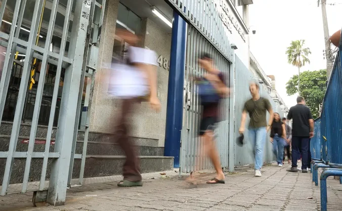 Prova tem demais questões validadas, garante ministro da Educação