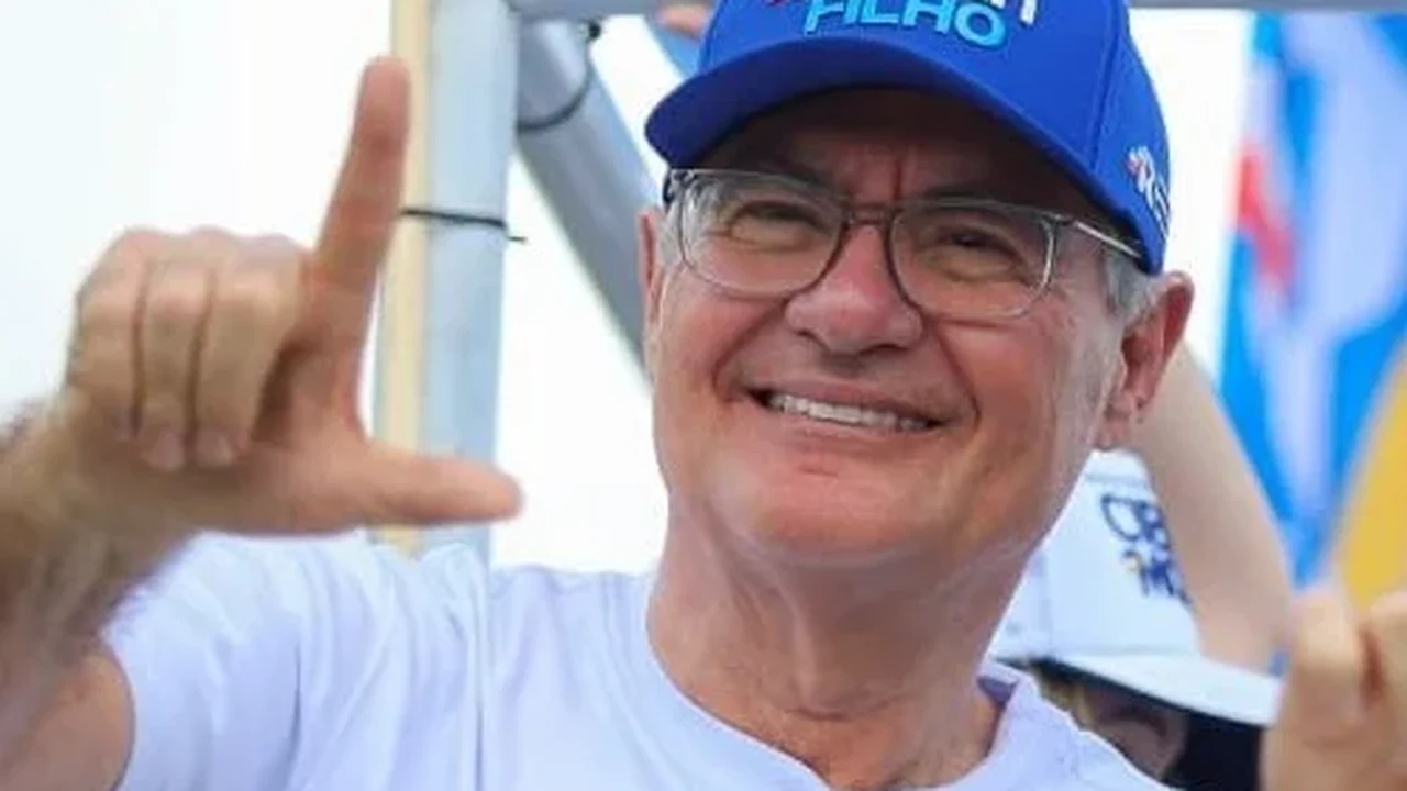 Renan Calheiros lidera 1º e 2º votos para o Senado; Arthur Lira aparece em segundo, aponta Falpe